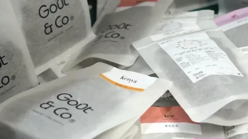 Why Transparent, Clear, and Frosted EVOH Coffee Bags Are Trending in Coffee Packaging 3 Frosted coffee bag